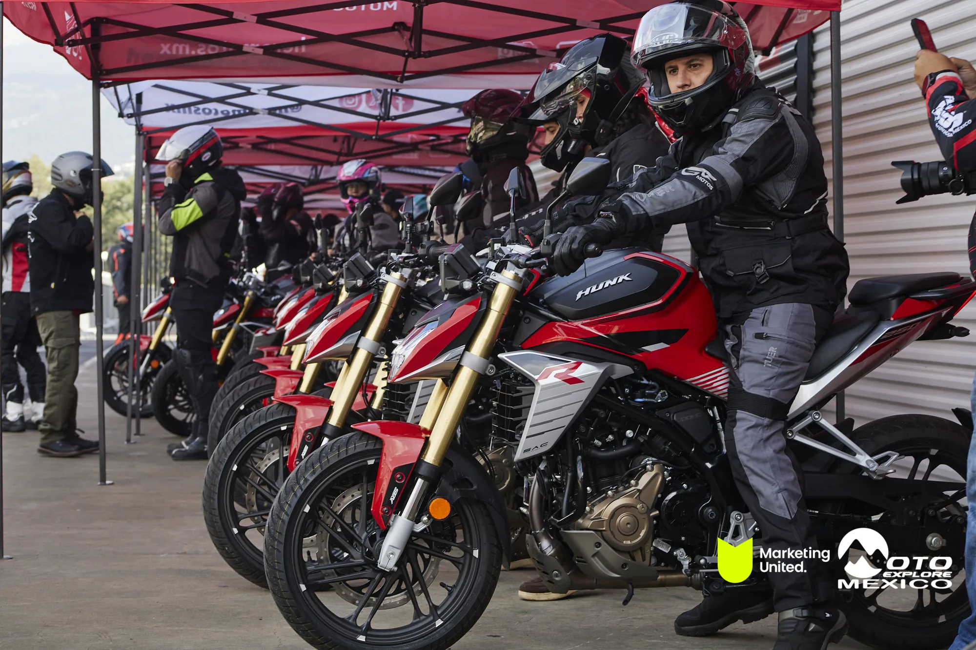 HUNK TRACKDAY 223